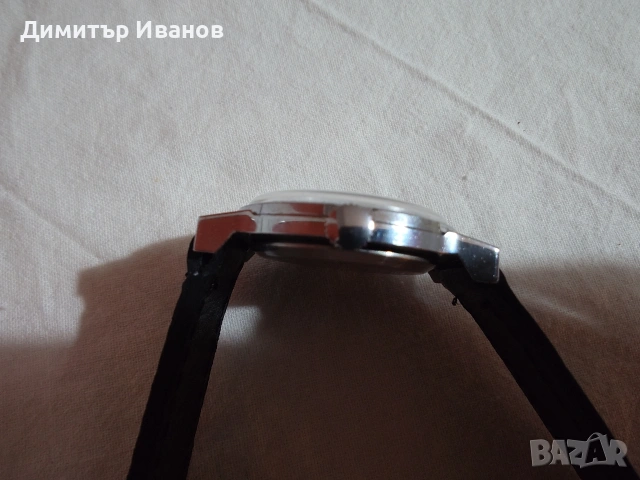 Съветски механичен часовник Победа - Самара – работещ, с черна кожена каишка - 18мм. , снимка 5 - Мъжки - 53025179