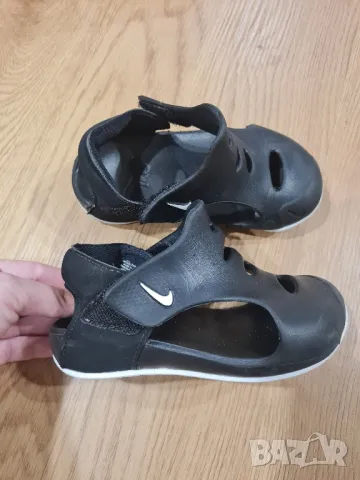 Сандали Nike 23,5, снимка 1 - Детски сандали и чехли - 47155203