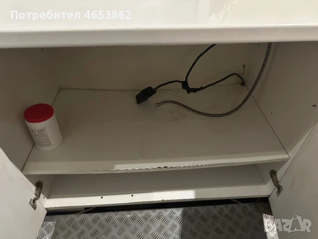 Плот с шкаф зад бар, снимка 5 - Обзавеждане за заведение - 53724980