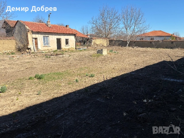 Не обитаема Къща С.Тулово, снимка 11 - Къщи - 53904022