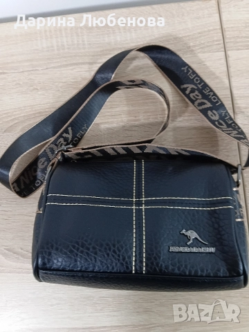 Малка кожена чантичка , снимка 3 - Чанти - 52747713