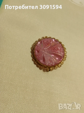 Стара брошка филигран позлата и розово стъкло размер диаметърът 3см, снимка 6 - Антикварни и старинни предмети - 51689777