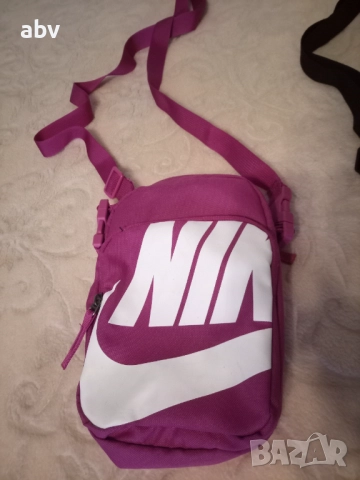 Оригинални чанти на Найк Nike, снимка 5 - Чанти - 52261610