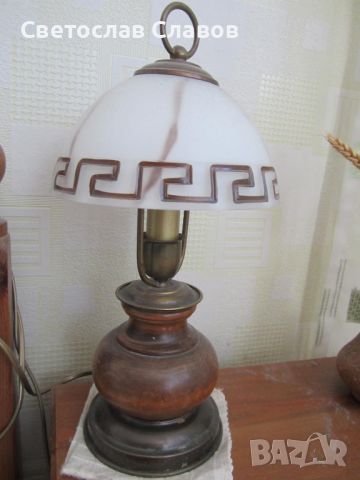 Ретро настолна лампа със стъклен абажур, снимка 1 - Настолни лампи - 45372279
