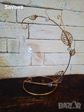 Декорация "Пиленце на стойка"