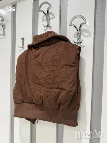 Нов елек Pull bear S, снимка 4 - Елеци - 53883067