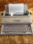 Електрическа пишеща машина Olivetti Lettera E 504-II латиница., снимка 1