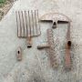 стари инструменти кирка, мотика, грапа, чук и вила, снимка 2