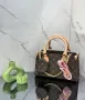 Дамска чанта Louis Vuitton, снимка 3