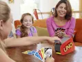 Настолна игра Mattel UNO Extreme с изстрелвачка за карти. Любимата игра на карти на всички , снимка 5