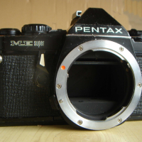 „PENTAX ME super“ черен За Ремонт, снимка 2 - Фотоапарати - 45057659