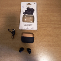 Блутут слушалки SOLIX с проблем работи само едната слушалка, снимка 1 - Bluetooth слушалки - 45004322