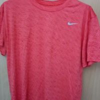 Тениска Nike розова , снимка 1 - Тениски - 45128329