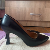 Дамски токчета , снимка 1 - Дамски обувки на ток - 44956914