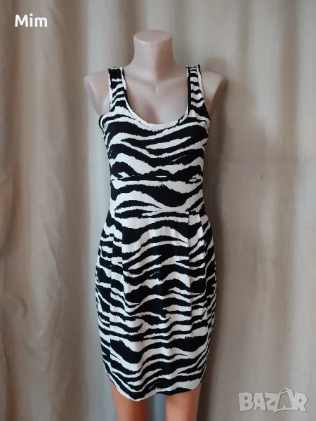 М Къса рокля в бяло и черно/принт /, снимка 1