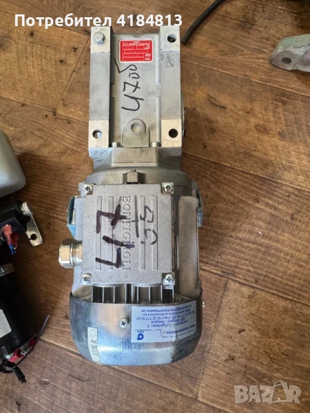 Трифазен мотор-редуктор 0,25kw/47оборота, снимка 1