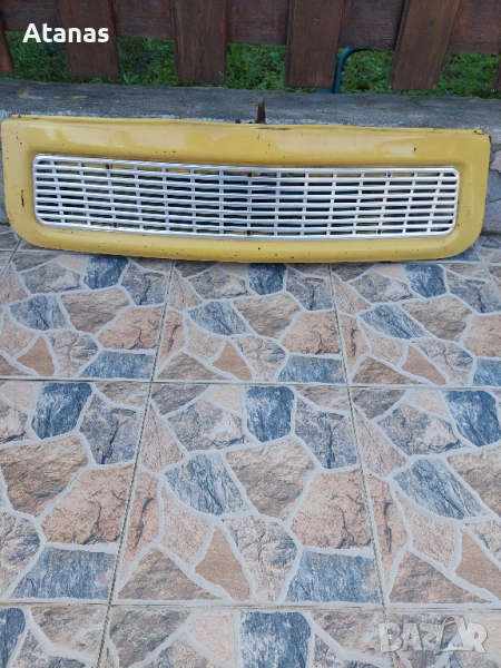 предна решетка Трабант, снимка 1