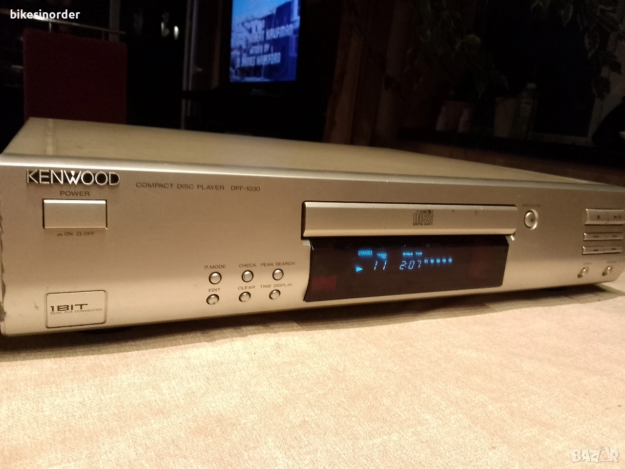 Kenwood DPF1030 плейър красавец в цвят шампанско , снимка 1