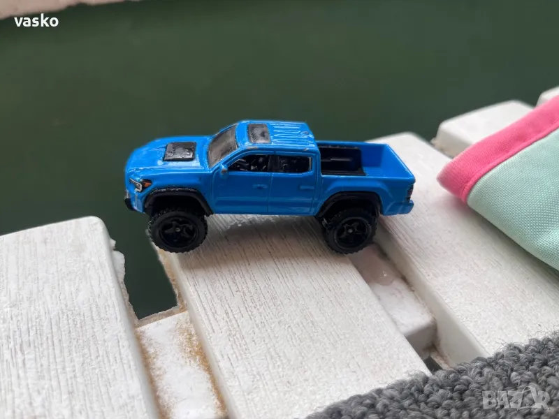 Hot wheels Toyota Tacoma, снимка 1