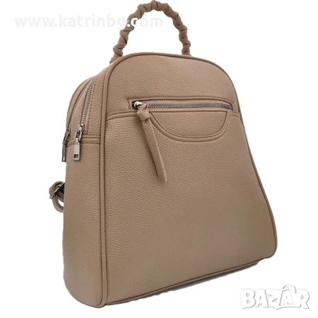 Елегантна дамска раница в бежово с дръжка за ръка Код на продукта:DR-20