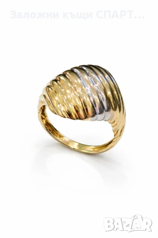 Златен пръстен  Грамаж: 2.30гр. 