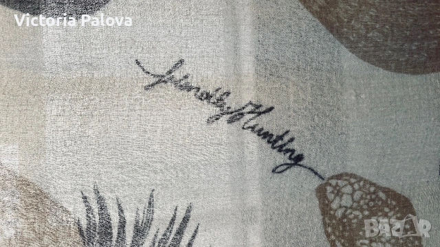 QUIET LUXURY шал Friendly Hunting Cashmere Square Garden Eden 100% кашмир 200x70 см, снимка 5 - Шалове - 53880794