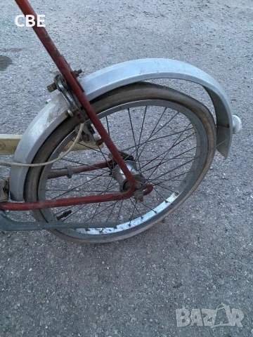 Заглавие: Стар сгъваем велосипед Universal – ретро, полски  Описание: Продавам ретро сгъваем велосип, снимка 7 - Велосипеди - 53840397