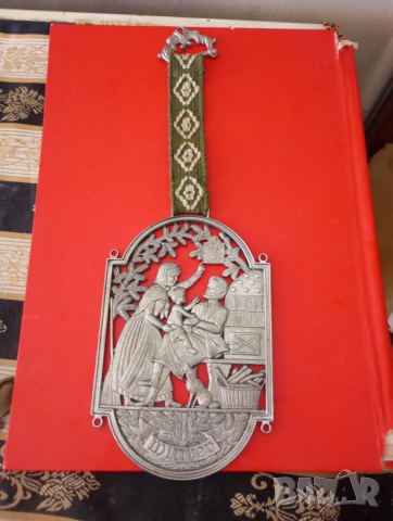 Плакет,декорация за стена