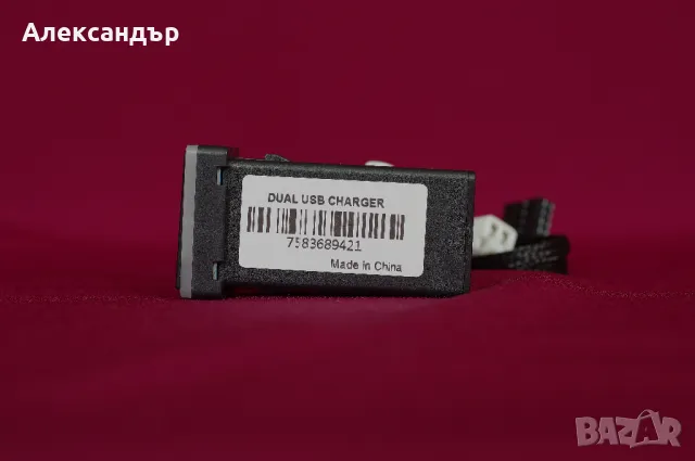 Бързо QC3.0 USB + USB type C зарядно за вграждане за Toyota, снимка 2 - Аксесоари и консумативи - 48539169