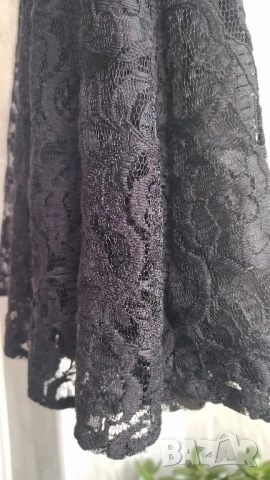 Дантелена черна рокля XS, снимка 6 - Детски рокли и поли - 50888451