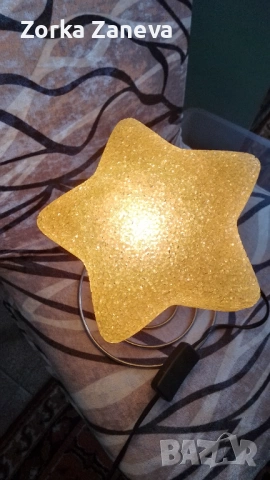 Нощна лампа, снимка 2 - Настолни лампи - 53964343