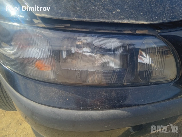 Десен фар volvo s60 2001 година