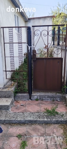 масивна самостоятелна къща Байкушева махала в близост до центъра., снимка 4 - Къщи - 52673836