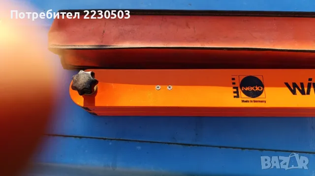 Уред за пренасяне и измерване на ъгли 