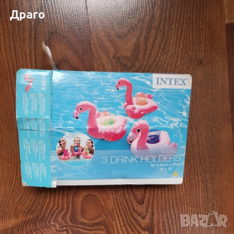 Стойки плуващи фламингота за чаша/кенче за басейн