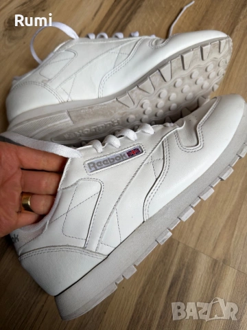 Оригинални кожени чисто бели класически маратонки REEBOK ! 39 н, снимка 6 - Маратонки - 52227807