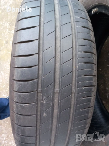 Продавам летни гуми в перфектно състояние, снимка 2 - Гуми и джанти - 53766826