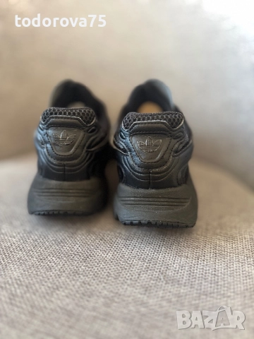 Adidas 39 1/3, снимка 5 - Детски маратонки - 52253834