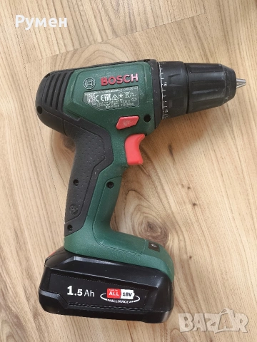 Акумулаторен винтоверт BOSCH UniversalDrill 18 V 1,5 Ah 60 Nm, снимка 3 - Винтоверти - 53755540