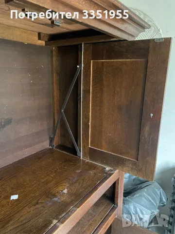 Старинен Бюфет-Шкаф от Орех, снимка 3 - Антикварни и старинни предмети - 49866867