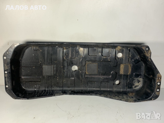 щит резервоар метален предпазител кора под резервоара Ленд Ровър Фрилендър Kora pod rezervoara metal, снимка 2 - Части - 52611125