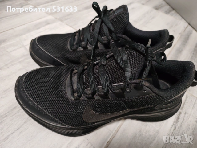 Маратонки Nike 37.5, снимка 3 - Маратонки - 54135133
