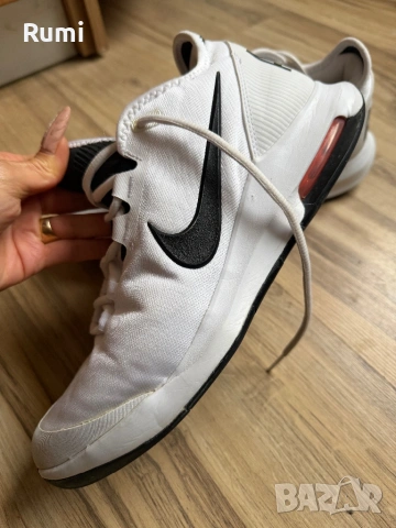 Оригинални два цвята маратонки за тенис Nike AIR MAX WILDCARD HC ! 43 н, снимка 4 - Маратонки - 52344509