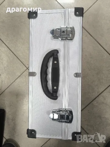 метален фотографски куфар 