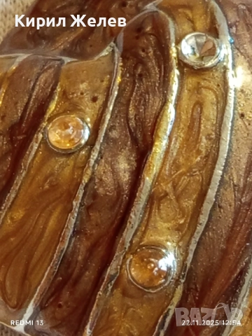 ВИСУЛКА във ФОРМАТА на ДВЕ СЪРЦА с КАФЯВ и ЗЛАТИСТ ЕМАЙЛ и КРИСТАЛИ 39853, снимка 6 - Колиета, медальони, синджири - 52501760