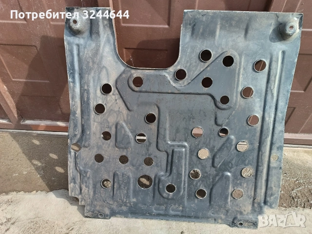 Метална кора под двигателя Опел Астра j 