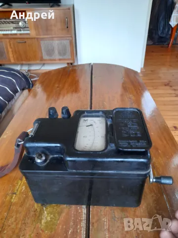 Стар мегаомметър М1101М, снимка 4 - Антикварни и старинни предмети - 49743452