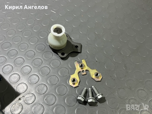 Нов шарнир за преден носач на VW Golf 2 / Golf 3 / Passat B3