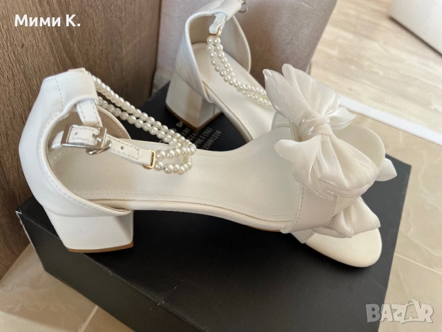 Дамски сандали с ток