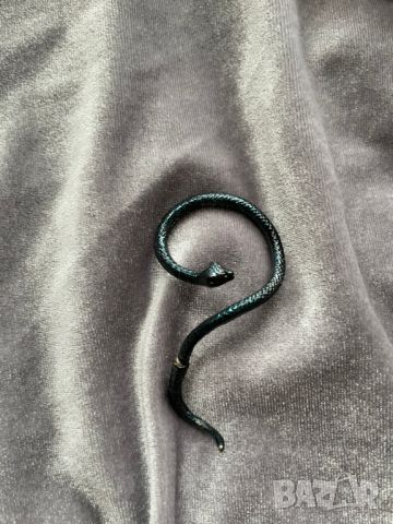Ефектна обеца по ухото - Змия, снимка 1 - Обеци - 45888357